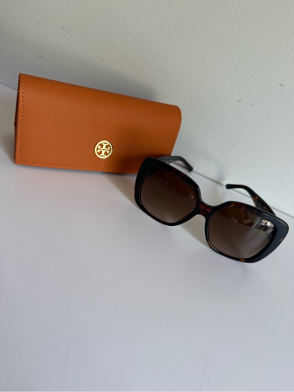 Tory Burch Tortoise Shell Rectangular Sunglasses Gold Double T Logo Women’s